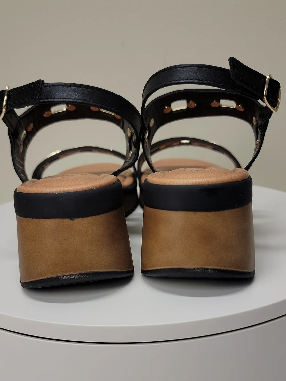 BELLA VITA ITALIAN LEATHER -NEW IN BOX- WEDGE SANDALS BLACK 6.5